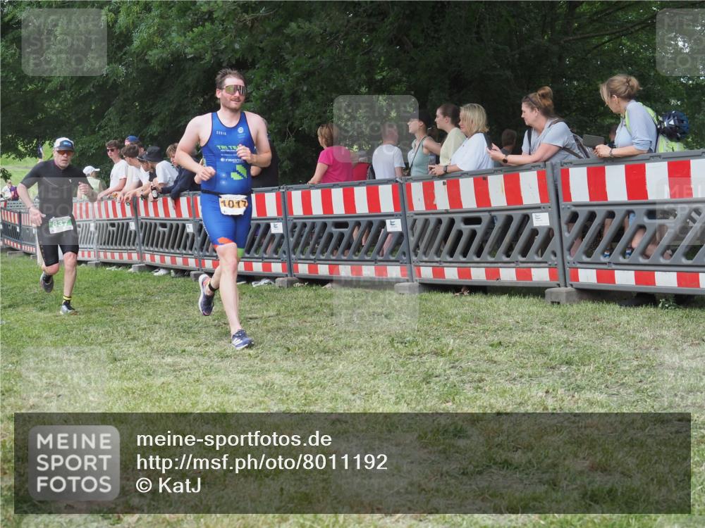 21.06.2025 - 27. Vierlanden-Triathlon KatJ http://msf.ph/oto/8011192 15.06.2025 13:05:55 Ziel 692, 837, 1017 meine-sportfotos.de