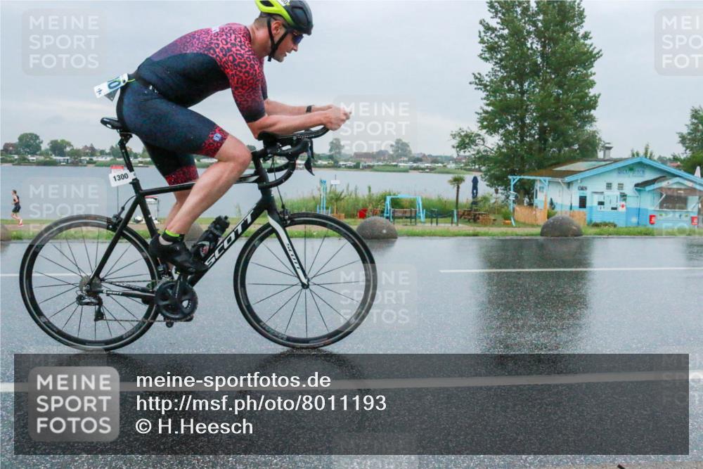 21.06.2025 - 27. Vierlanden-Triathlon H.Heesch http://msf.ph/oto/8011193 15.06.2025 13:56:42 Radfahren 1273, 1300 meine-sportfotos.de