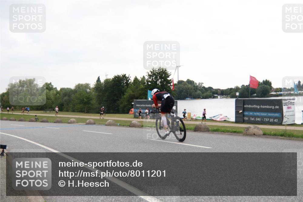 21.06.2025 - 27. Vierlanden-Triathlon H.Heesch http://msf.ph/oto/8011201 15.06.2025 13:01:40 Radfahren 1116, 1119, 1160 meine-sportfotos.de