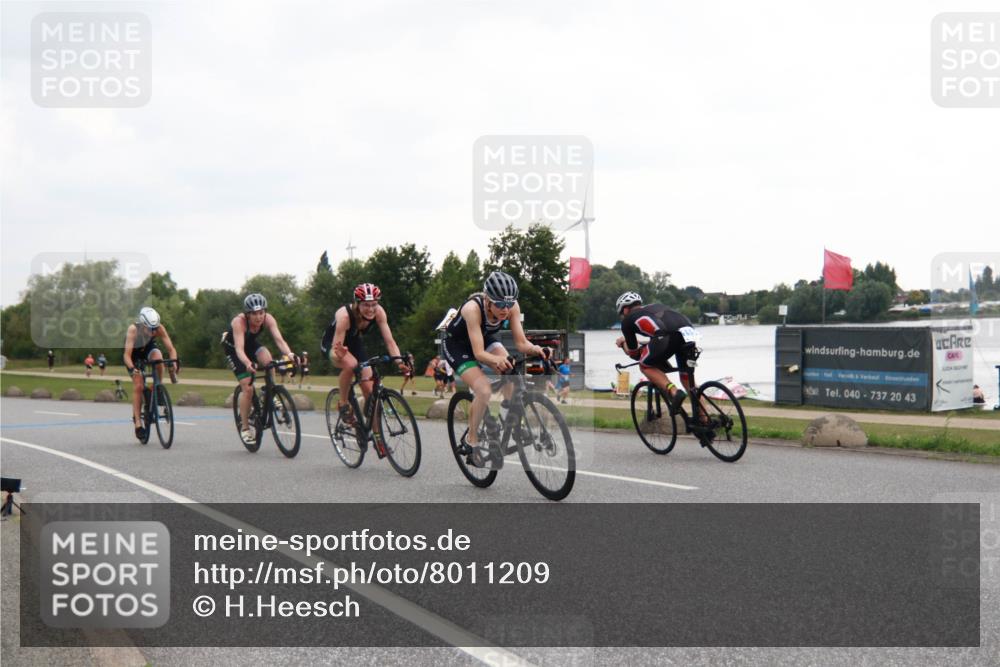 21.06.2025 - 27. Vierlanden-Triathlon H.Heesch http://msf.ph/oto/8011209 15.06.2025 13:01:55 Radfahren 1061, 1062, 1063, 1064, 1159 meine-sportfotos.de