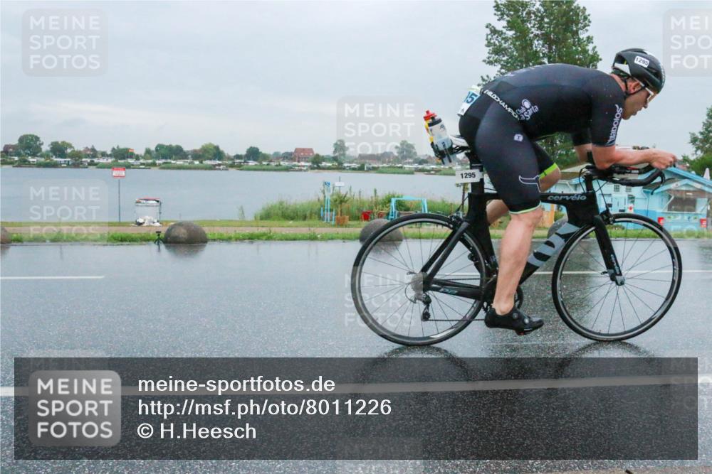 21.06.2025 - 27. Vierlanden-Triathlon H.Heesch http://msf.ph/oto/8011226 15.06.2025 13:57:08 Radfahren 1295 meine-sportfotos.de