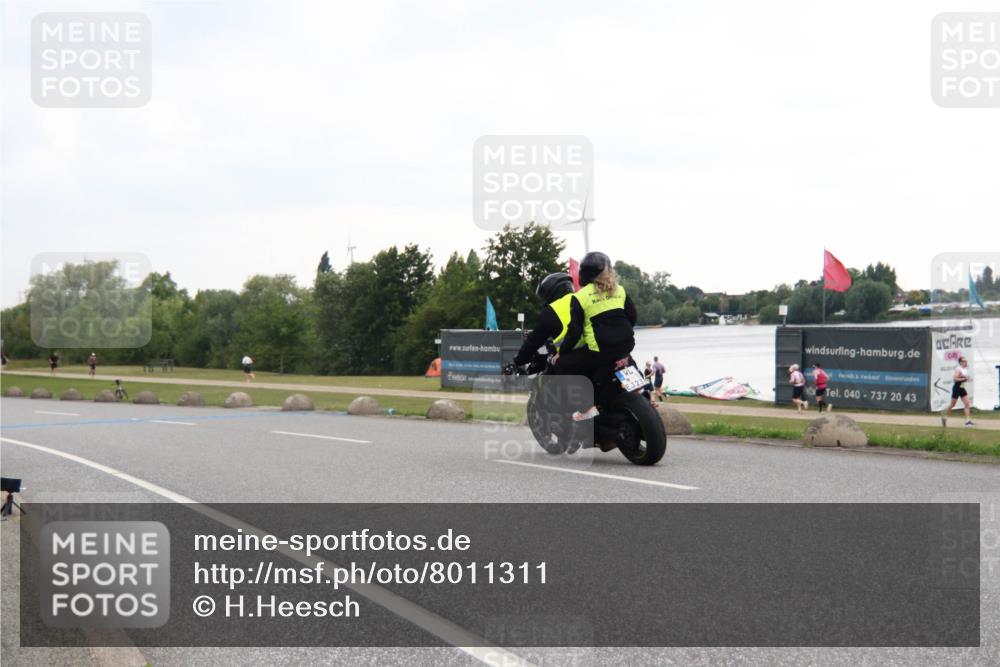 21.06.2025 - 27. Vierlanden-Triathlon H.Heesch http://msf.ph/oto/8011311 15.06.2025 13:02:28 Radfahren 1106, 1152 meine-sportfotos.de