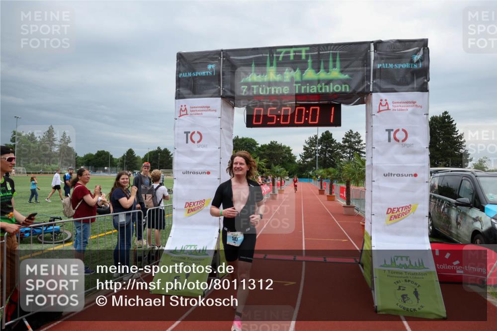 15.06.2025 - 7 Türme Triathlon Michael Strokosch http://msf.ph/oto/8011312 15.06.2025 15:00:01 Ziel 587 meine-sportfotos.de