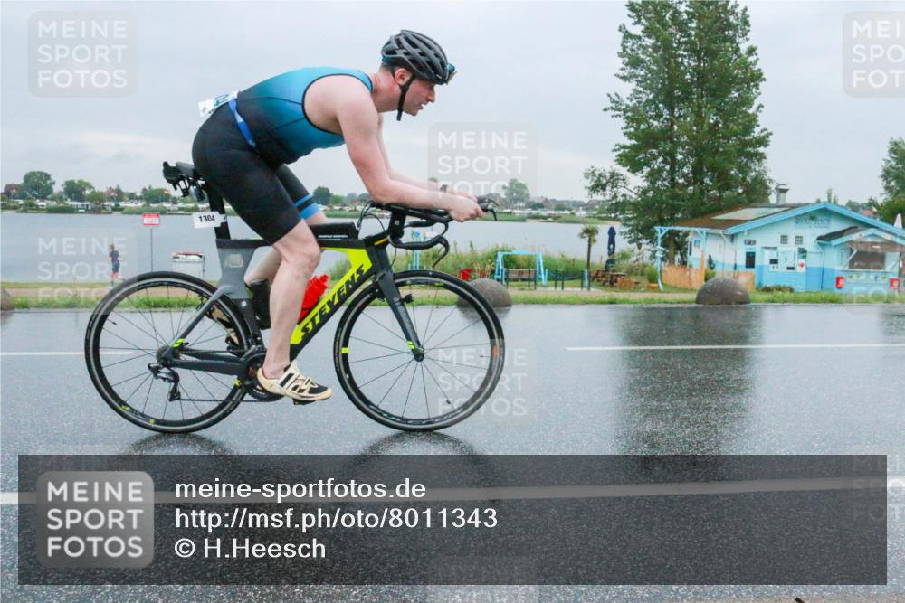 21.06.2025 - 27. Vierlanden-Triathlon H.Heesch http://msf.ph/oto/8011343 15.06.2025 13:57:44 Radfahren 1298, 1304, 1308 meine-sportfotos.de