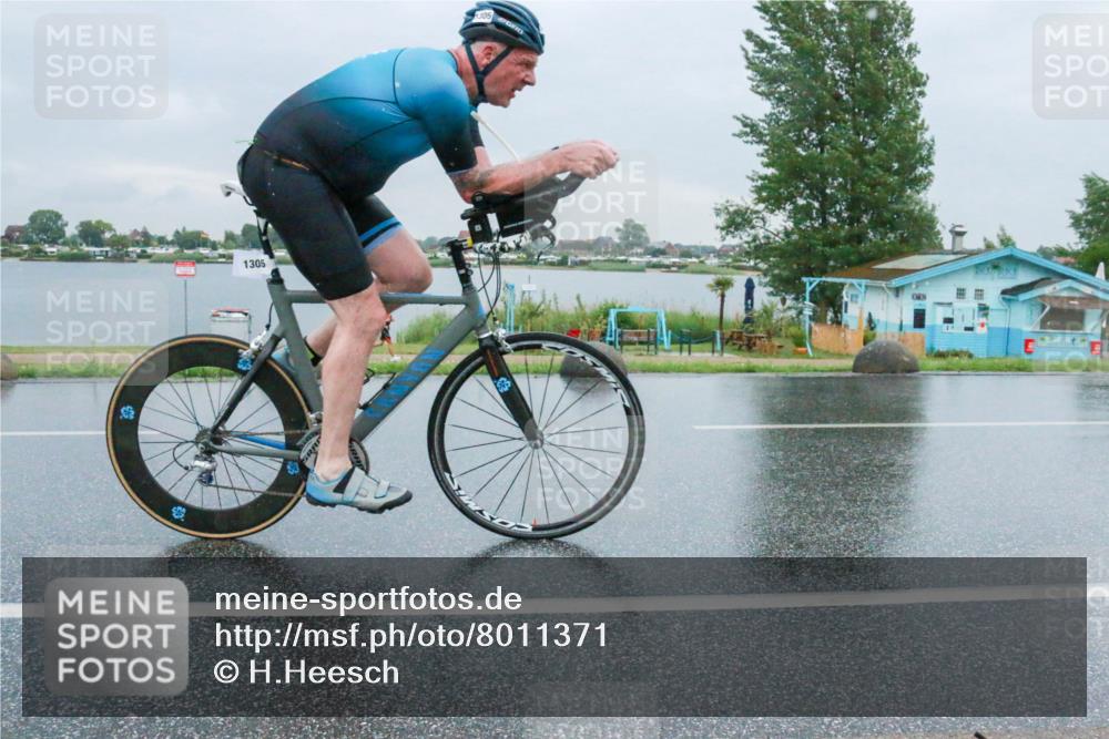 21.06.2025 - 27. Vierlanden-Triathlon H.Heesch http://msf.ph/oto/8011371 15.06.2025 13:58:08 Radfahren 1305 meine-sportfotos.de