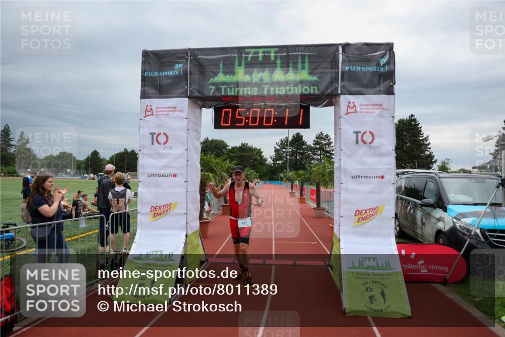 15.06.2025 - 7 Türme Triathlon Michael Strokosch http://msf.ph/oto/8011389 15.06.2025 15:00:11 Ziel 600 meine-sportfotos.de