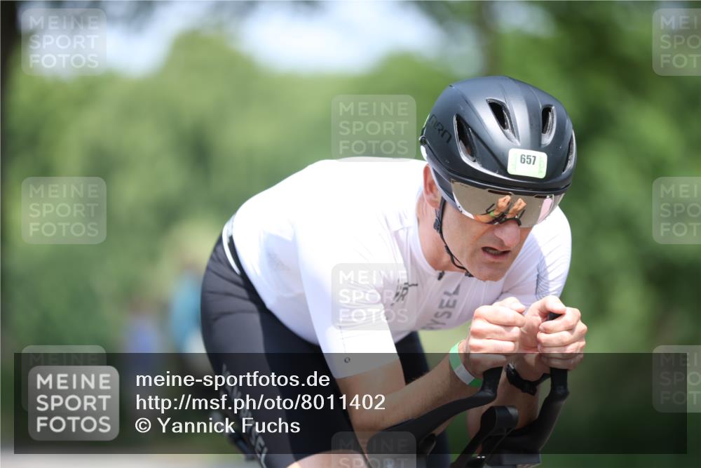 15.06.2025 - 7 Türme Triathlon Yannick Fuchs http://msf.ph/oto/8011402 15.06.2025 12:45:40 Radfahren 242, 370, 414, 657 meine-sportfotos.de