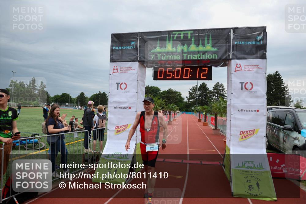 15.06.2025 - 7 Türme Triathlon Michael Strokosch http://msf.ph/oto/8011410 15.06.2025 15:00:12 Ziel 600 meine-sportfotos.de