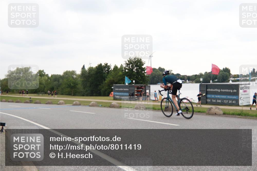 21.06.2025 - 27. Vierlanden-Triathlon H.Heesch http://msf.ph/oto/8011419 15.06.2025 13:06:24 Radfahren 1139 meine-sportfotos.de