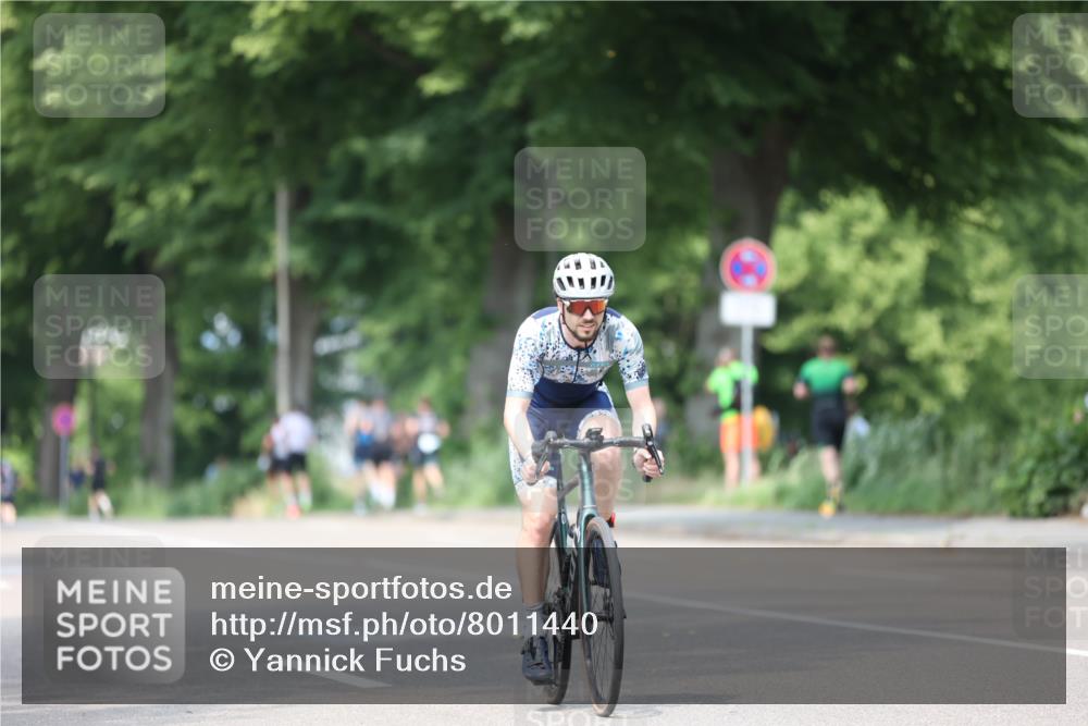 15.06.2025 - 7 Türme Triathlon Yannick Fuchs http://msf.ph/oto/8011440 15.06.2025 13:26:08 Radfahren  meine-sportfotos.de