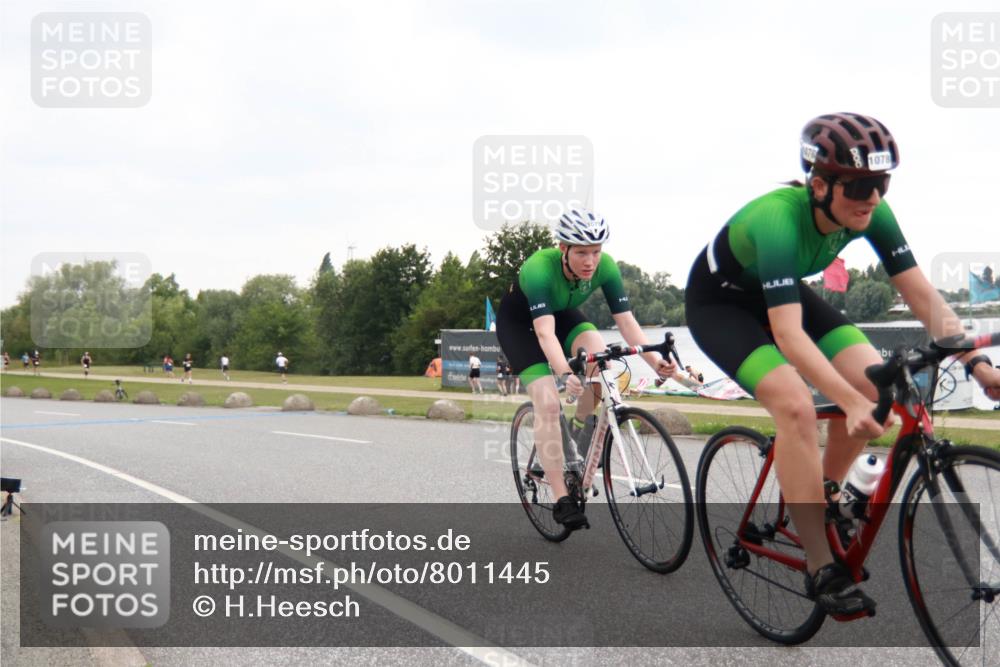 21.06.2025 - 27. Vierlanden-Triathlon H.Heesch http://msf.ph/oto/8011445 15.06.2025 13:07:23 Radfahren 1078, 1079, 1080 meine-sportfotos.de