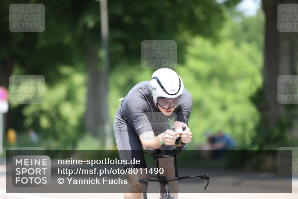 15.06.2025 - 7 Türme Triathlon Yannick Fuchs http://msf.ph/oto/8011490 15.06.2025 12:45:45 Radfahren 236, 242, 318, 370, 414 meine-sportfotos.de