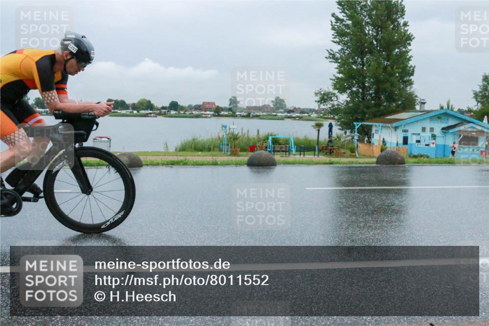 21.06.2025 - 27. Vierlanden-Triathlon H.Heesch http://msf.ph/oto/8011552 15.06.2025 14:01:23 Radfahren 1257 meine-sportfotos.de