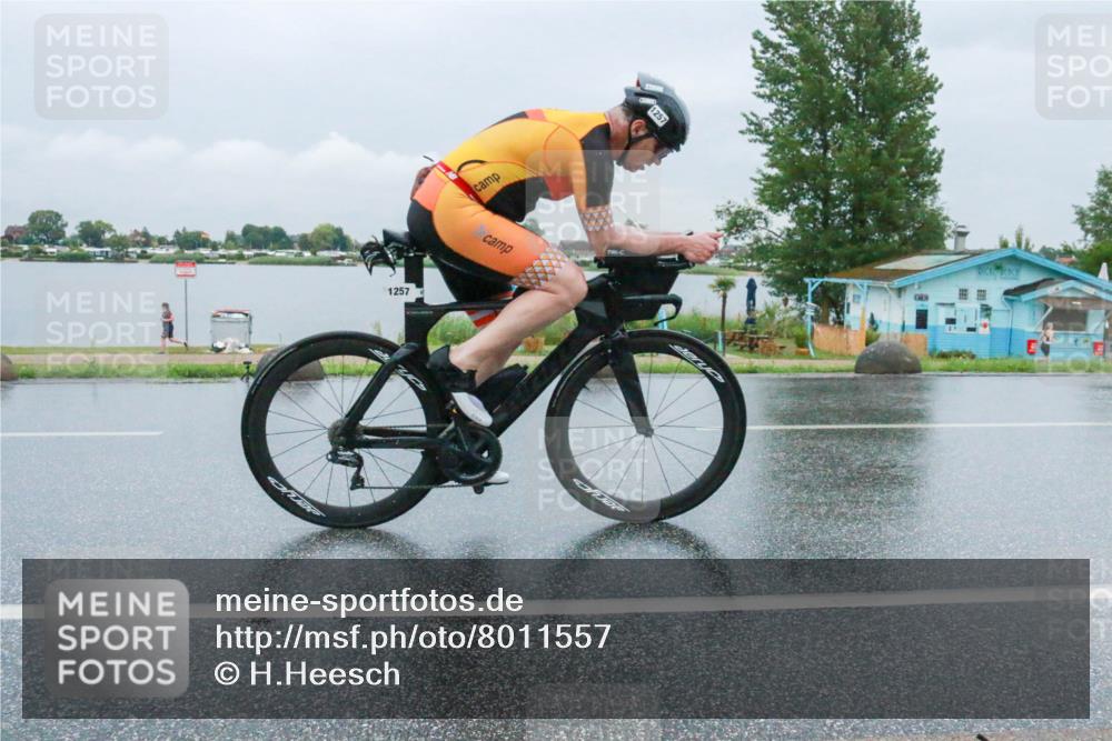 21.06.2025 - 27. Vierlanden-Triathlon H.Heesch http://msf.ph/oto/8011557 15.06.2025 14:01:23 Radfahren 1257 meine-sportfotos.de