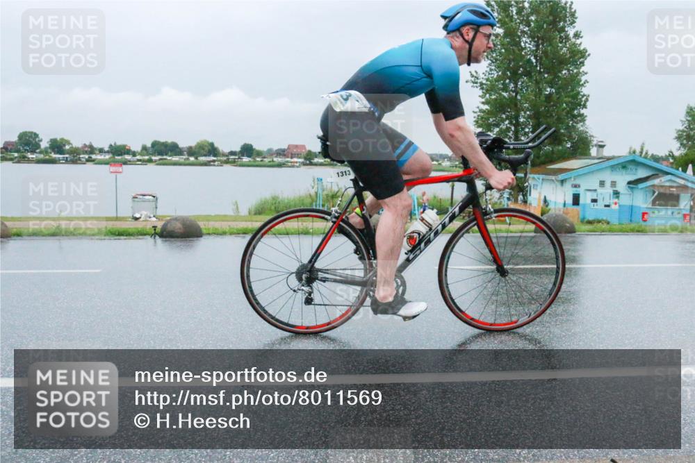 21.06.2025 - 27. Vierlanden-Triathlon H.Heesch http://msf.ph/oto/8011569 15.06.2025 14:01:48 Radfahren 1313 meine-sportfotos.de