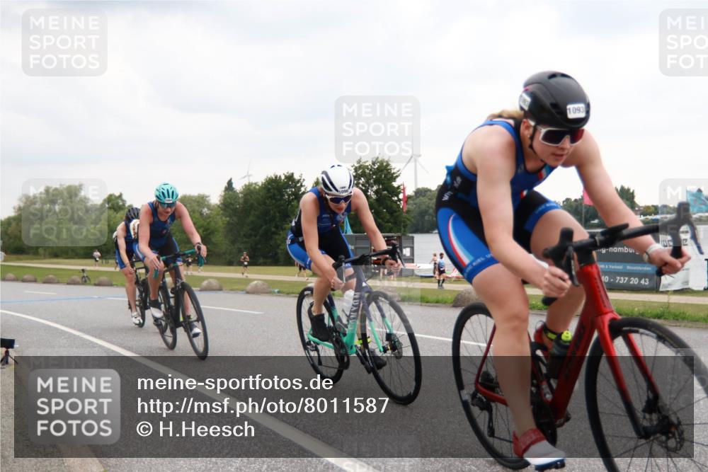 21.06.2025 - 27. Vierlanden-Triathlon H.Heesch http://msf.ph/oto/8011587 15.06.2025 13:09:06 Radfahren 1093, 1094, 1095, 1096 meine-sportfotos.de