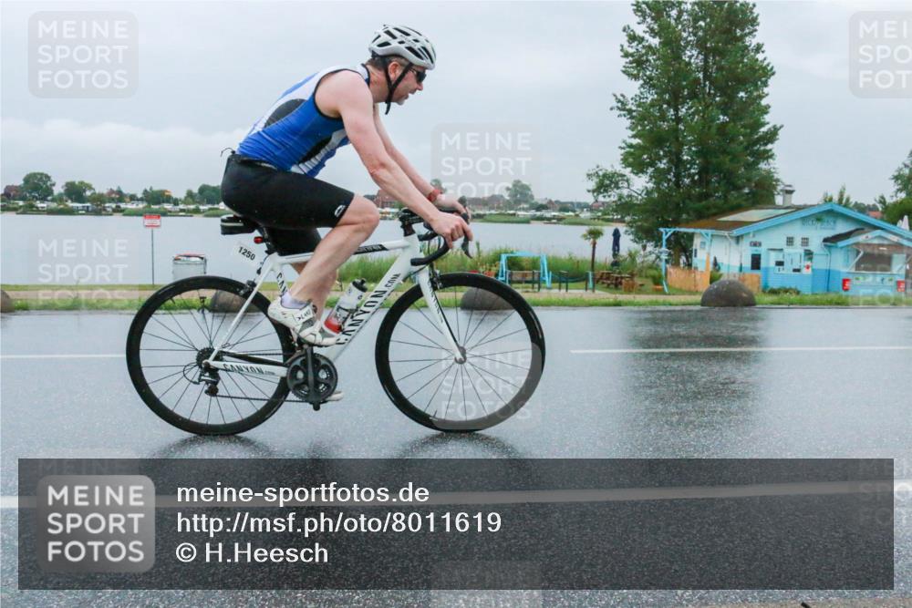 21.06.2025 - 27. Vierlanden-Triathlon H.Heesch http://msf.ph/oto/8011619 15.06.2025 14:03:21 Radfahren 1250 meine-sportfotos.de