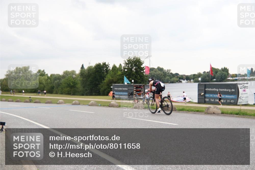 21.06.2025 - 27. Vierlanden-Triathlon H.Heesch http://msf.ph/oto/8011658 15.06.2025 13:10:19 Radfahren 1174, 1222 meine-sportfotos.de