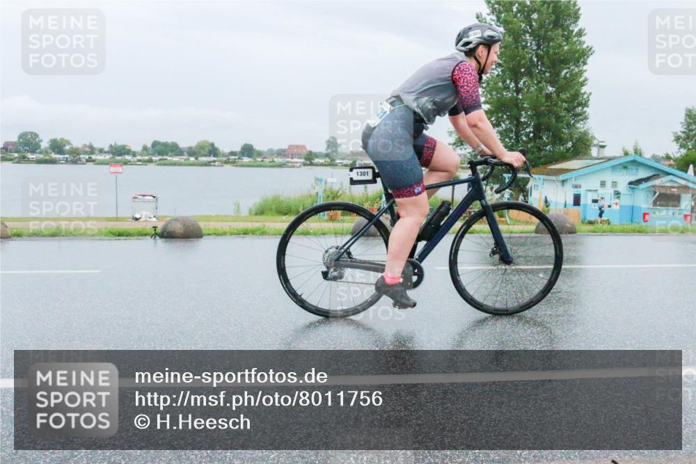 21.06.2025 - 27. Vierlanden-Triathlon H.Heesch http://msf.ph/oto/8011756 15.06.2025 14:08:32 Radfahren 1301 meine-sportfotos.de