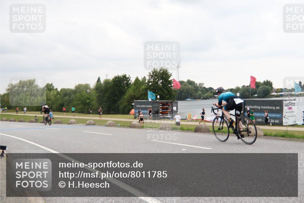 21.06.2025 - 27. Vierlanden-Triathlon H.Heesch http://msf.ph/oto/8011785 15.06.2025 13:11:07 Radfahren 1230 meine-sportfotos.de