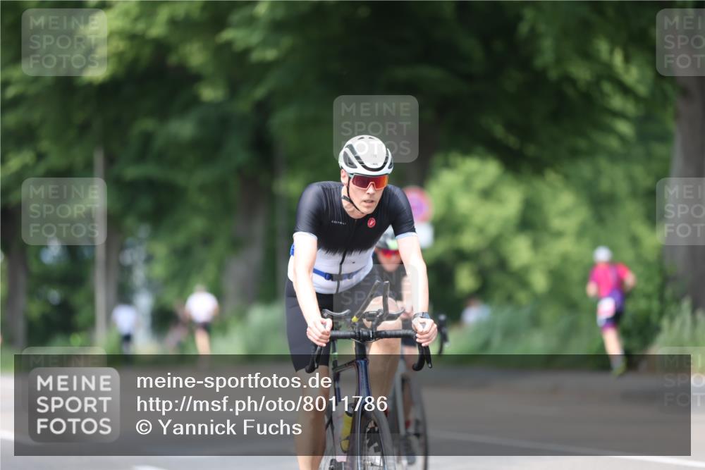 15.06.2025 - 7 Türme Triathlon Yannick Fuchs http://msf.ph/oto/8011786 15.06.2025 13:26:36 Radfahren 400, 667, 719 meine-sportfotos.de
