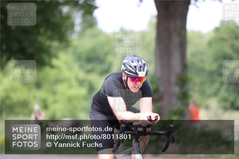 15.06.2025 - 7 Türme Triathlon Yannick Fuchs http://msf.ph/oto/8011801 15.06.2025 13:26:37 Radfahren 400, 667, 719 meine-sportfotos.de