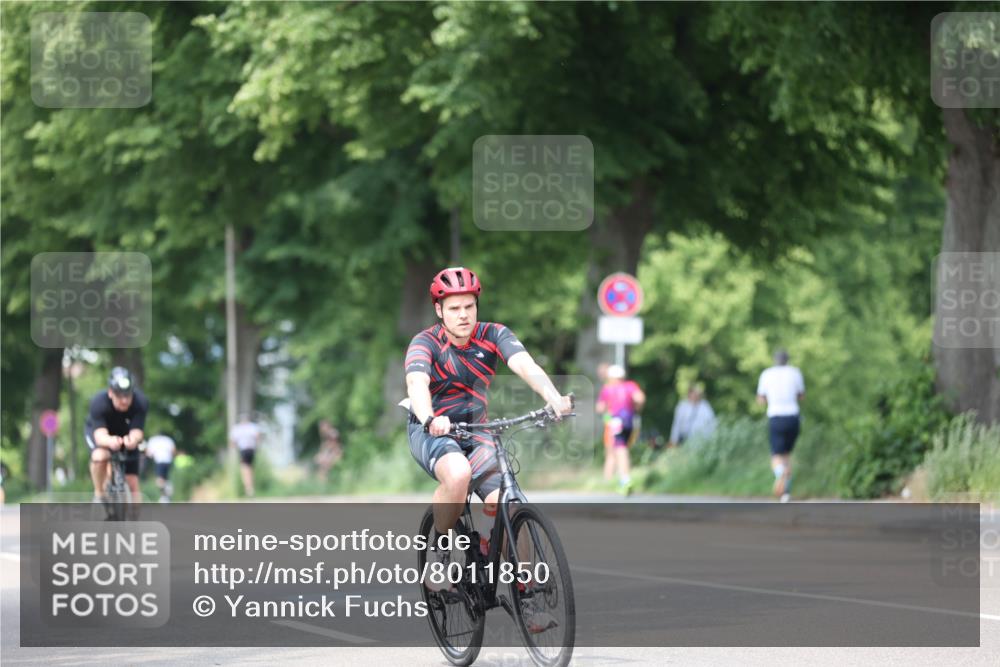 15.06.2025 - 7 Türme Triathlon Yannick Fuchs http://msf.ph/oto/8011850 15.06.2025 13:26:40 Radfahren 400, 667, 719 meine-sportfotos.de