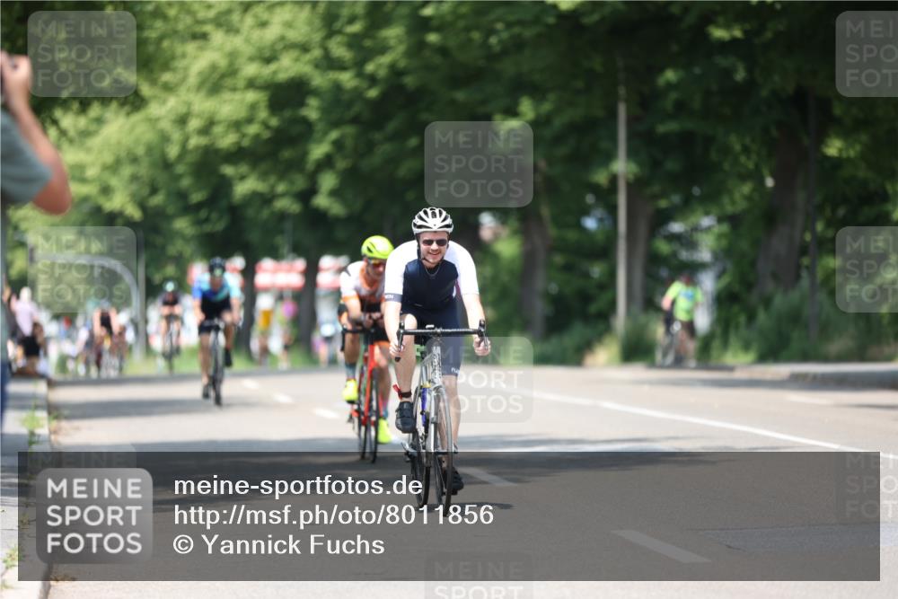 15.06.2025 - 7 Türme Triathlon Yannick Fuchs http://msf.ph/oto/8011856 15.06.2025 12:46:21 Radfahren 412, 477 meine-sportfotos.de