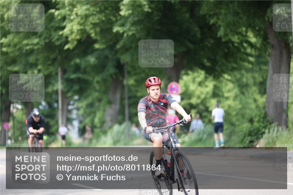 15.06.2025 - 7 Türme Triathlon Yannick Fuchs http://msf.ph/oto/8011864 15.06.2025 13:26:41 Radfahren 400, 667, 1153 meine-sportfotos.de