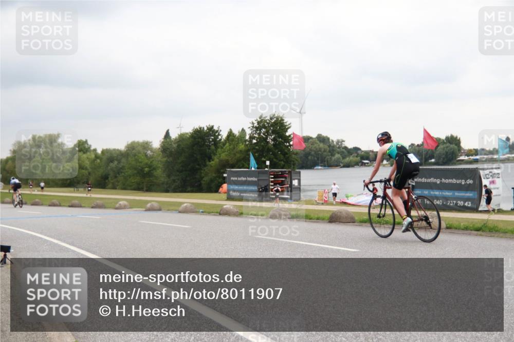 21.06.2025 - 27. Vierlanden-Triathlon H.Heesch http://msf.ph/oto/8011907 15.06.2025 13:12:57 Radfahren 1167, 1189 meine-sportfotos.de