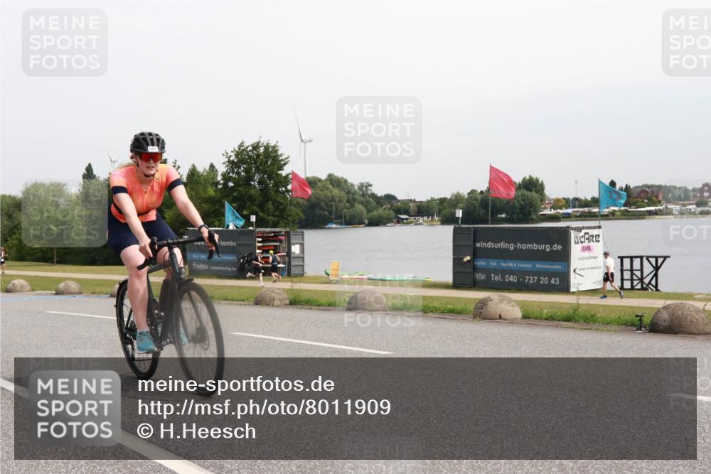 15.06.2025 - 27. Vierlanden-Triathlon H.Heesch http://msf.ph/oto/8011909 15.06.2025 11:05:08 Radfahren 122, 231, 588, 683, 716 meine-sportfotos.de