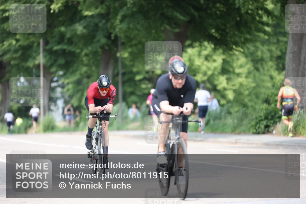 15.06.2025 - 7 Türme Triathlon Yannick Fuchs http://msf.ph/oto/8011915 15.06.2025 13:26:42 Radfahren 400, 667, 1153 meine-sportfotos.de