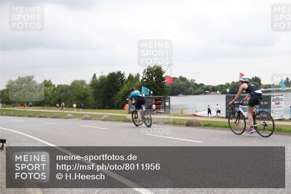 21.06.2025 - 27. Vierlanden-Triathlon H.Heesch http://msf.ph/oto/8011956 15.06.2025 13:13:26 Radfahren 1173, 1191, 1225 meine-sportfotos.de