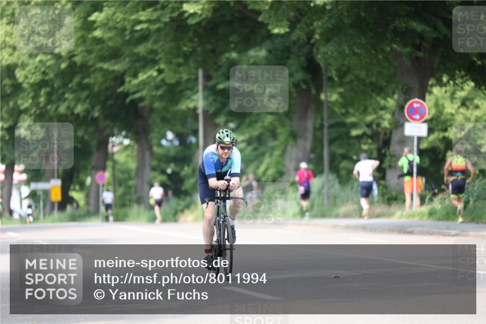 15.06.2025 - 7 Türme Triathlon Yannick Fuchs http://msf.ph/oto/8011994 15.06.2025 13:26:46 Radfahren 667, 1071, 1153 meine-sportfotos.de