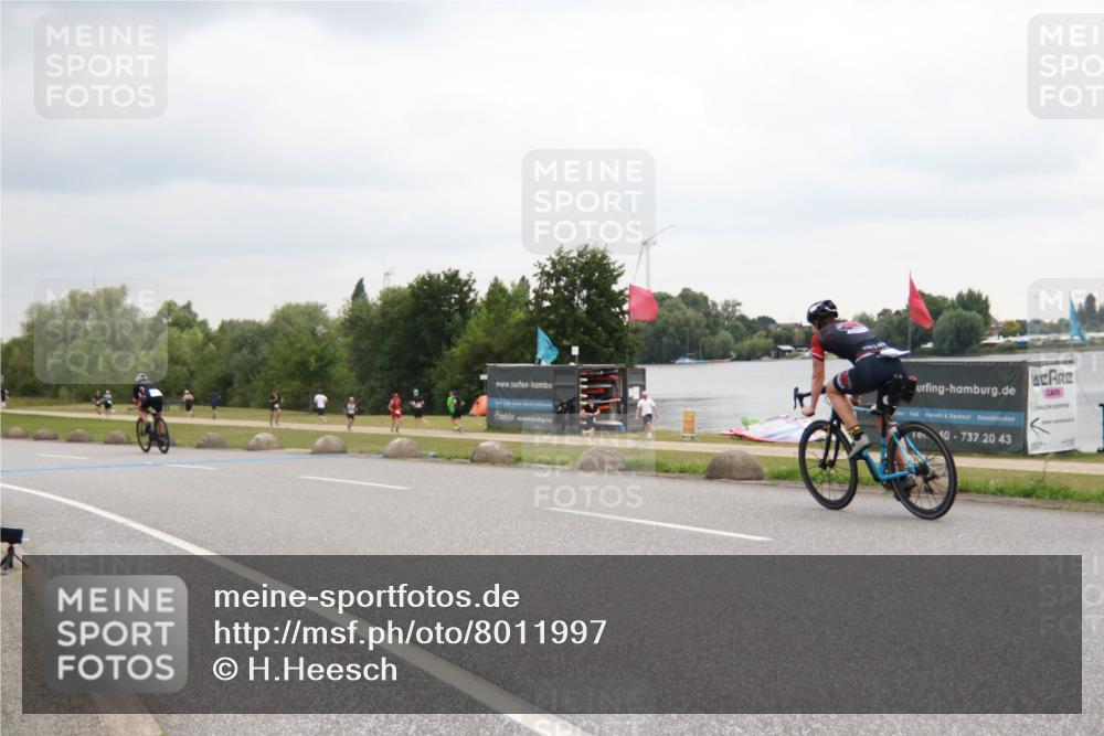 21.06.2025 - 27. Vierlanden-Triathlon H.Heesch http://msf.ph/oto/8011997 15.06.2025 13:13:43 Radfahren 1178, 1218 meine-sportfotos.de