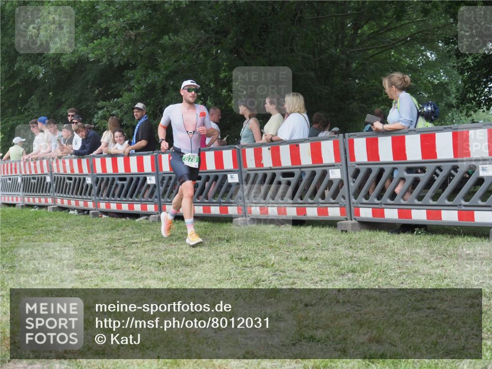 21.06.2025 - 27. Vierlanden-Triathlon KatJ http://msf.ph/oto/8012031 15.06.2025 13:07:36 Ziel 676 meine-sportfotos.de