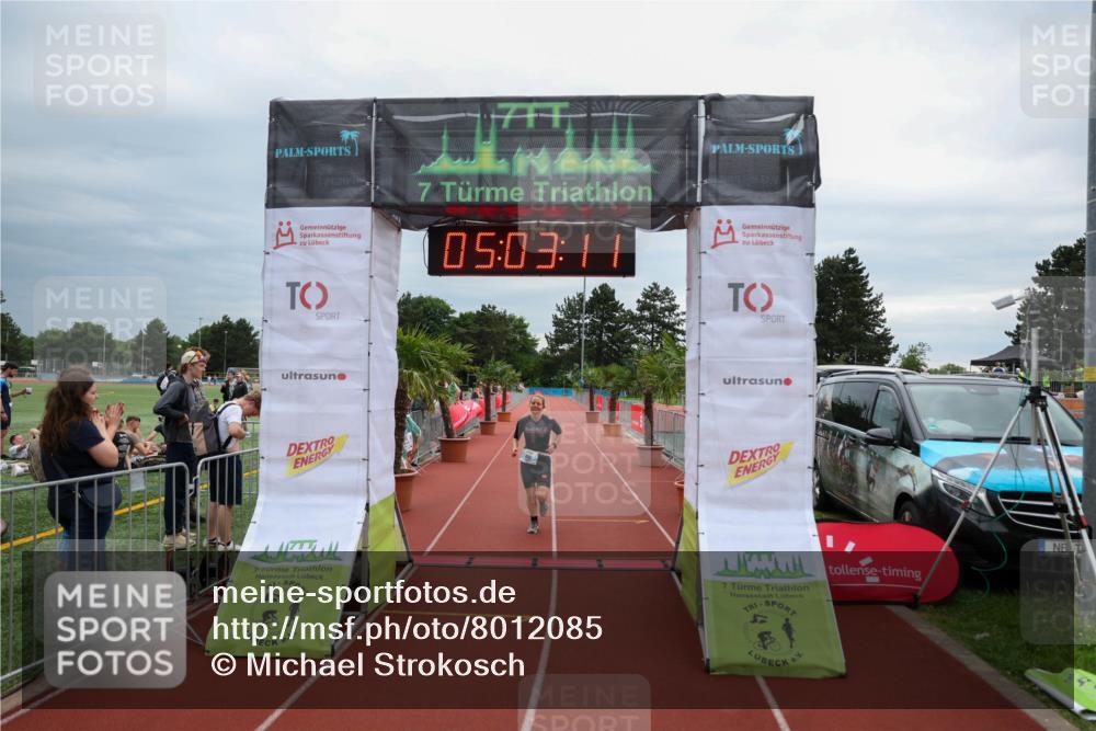 15.06.2025 - 7 Türme Triathlon Michael Strokosch http://msf.ph/oto/8012085 15.06.2025 15:03:11 Ziel 401 meine-sportfotos.de