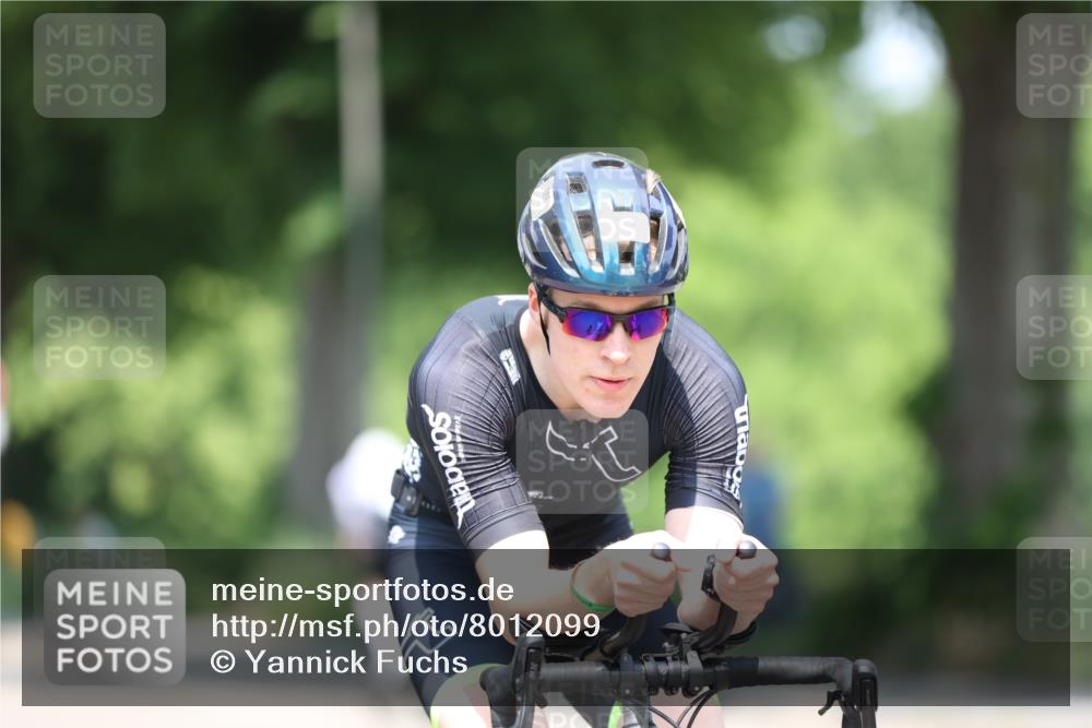 15.06.2025 - 7 Türme Triathlon Yannick Fuchs http://msf.ph/oto/8012099 15.06.2025 12:46:28 Radfahren 317, 504, 566, 605, 609 meine-sportfotos.de