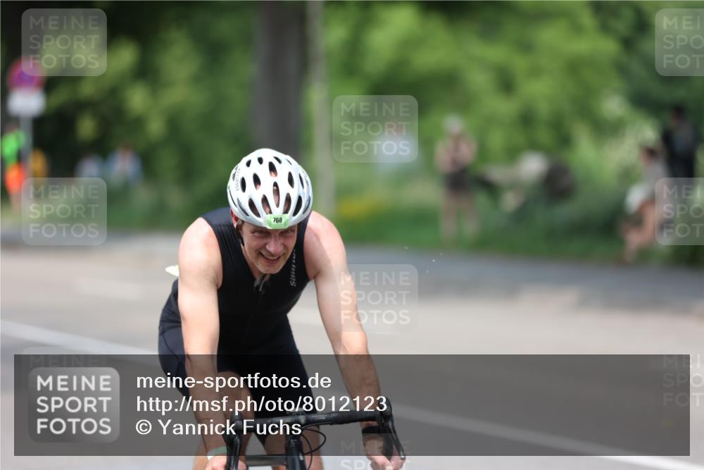 15.06.2025 - 7 Türme Triathlon Yannick Fuchs http://msf.ph/oto/8012123 15.06.2025 13:26:55 Radfahren 672, 760, 998 meine-sportfotos.de
