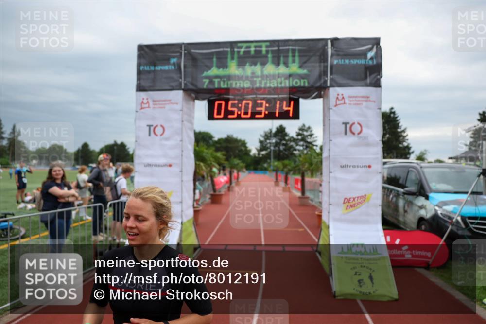 15.06.2025 - 7 Türme Triathlon Michael Strokosch http://msf.ph/oto/8012191 15.06.2025 15:03:13 Ziel 401 meine-sportfotos.de