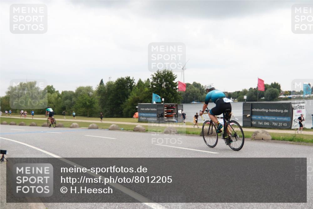 21.06.2025 - 27. Vierlanden-Triathlon H.Heesch http://msf.ph/oto/8012205 15.06.2025 13:17:51 Radfahren 1176, 1224 meine-sportfotos.de