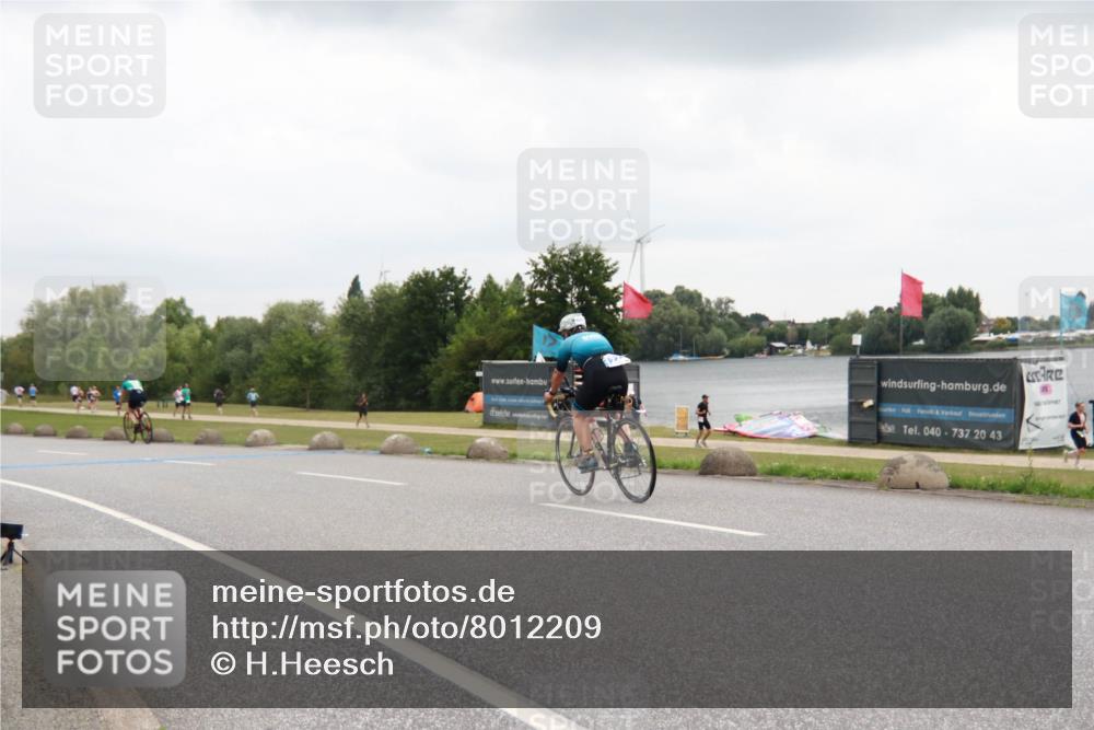 21.06.2025 - 27. Vierlanden-Triathlon H.Heesch http://msf.ph/oto/8012209 15.06.2025 13:17:52 Radfahren 1176, 1224 meine-sportfotos.de