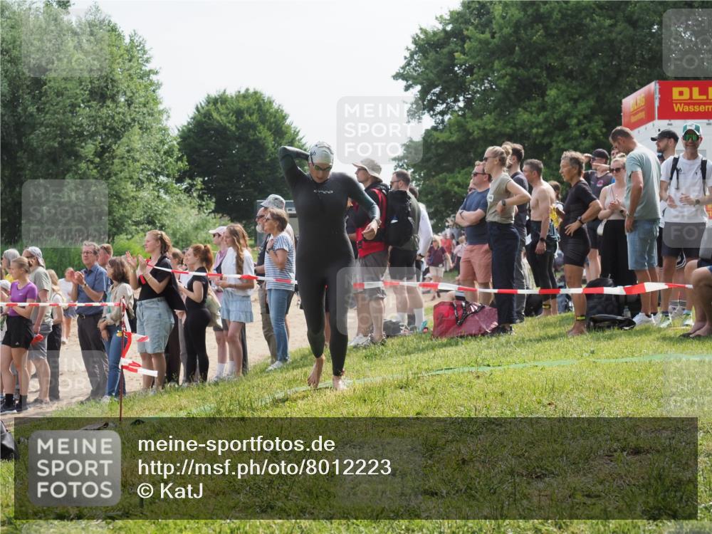15.06.2025 - 27. Vierlanden-Triathlon KatJ http://msf.ph/oto/8012223 15.06.2025 10:14:02 Schwimmen 472, 475, 490, 540 meine-sportfotos.de