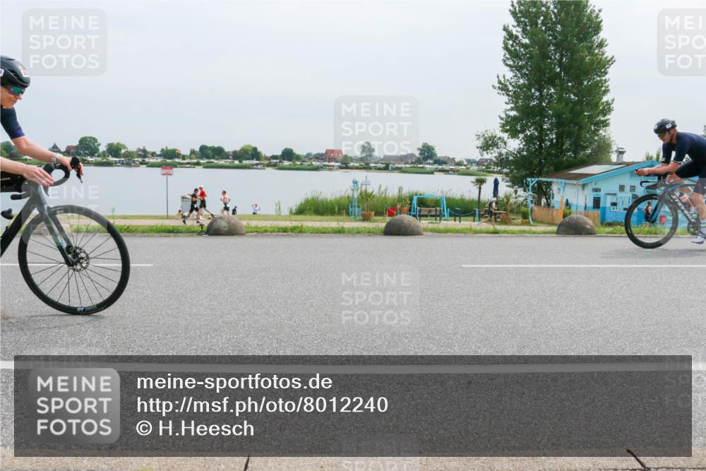 15.06.2025 - 27. Vierlanden-Triathlon H.Heesch http://msf.ph/oto/8012240 15.06.2025 11:06:13 Radfahren 206, 220, 223, 697, 705, 760 meine-sportfotos.de
