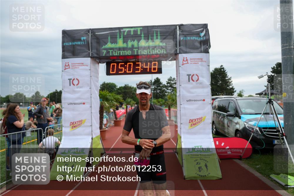 15.06.2025 - 7 Türme Triathlon Michael Strokosch http://msf.ph/oto/8012253 15.06.2025 15:03:47 Ziel 247 meine-sportfotos.de