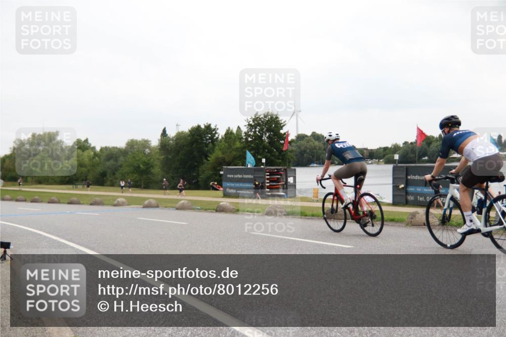 21.06.2025 - 27. Vierlanden-Triathlon H.Heesch http://msf.ph/oto/8012256 15.06.2025 13:21:05 Radfahren  meine-sportfotos.de