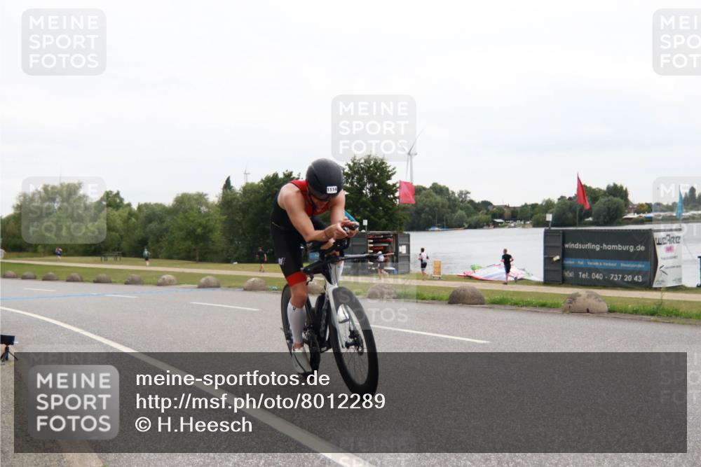 21.06.2025 - 27. Vierlanden-Triathlon H.Heesch http://msf.ph/oto/8012289 15.06.2025 13:23:10 Radfahren 1114 meine-sportfotos.de