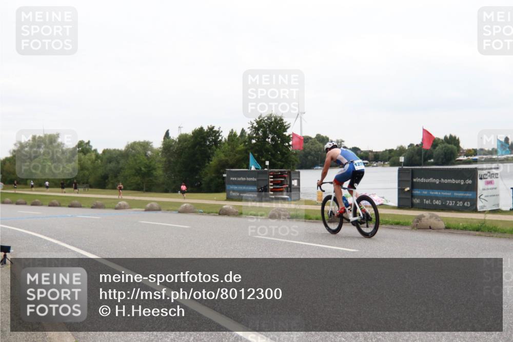 21.06.2025 - 27. Vierlanden-Triathlon H.Heesch http://msf.ph/oto/8012300 15.06.2025 13:23:30 Radfahren 1279 meine-sportfotos.de