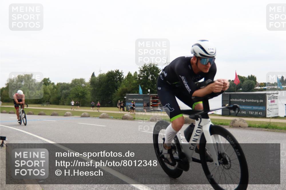 21.06.2025 - 27. Vierlanden-Triathlon H.Heesch http://msf.ph/oto/8012348 15.06.2025 13:23:51 Radfahren 1118, 1145, 1162 meine-sportfotos.de