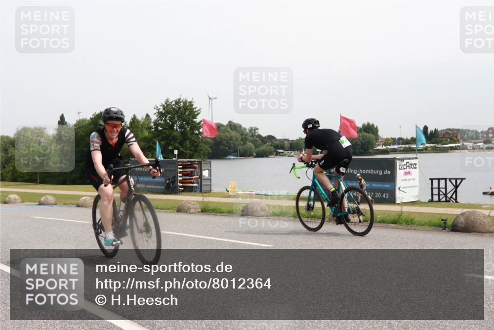 15.06.2025 - 27. Vierlanden-Triathlon H.Heesch http://msf.ph/oto/8012364 15.06.2025 11:07:48 Radfahren 492, 515, 710, 741 meine-sportfotos.de